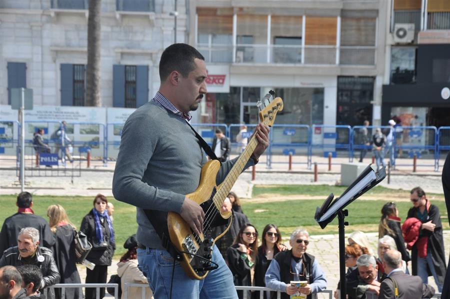 Türkiye Adaletini Arıyor İzmir Mitingi Büyük Bir Coşkuyla Gerçekleştirildi