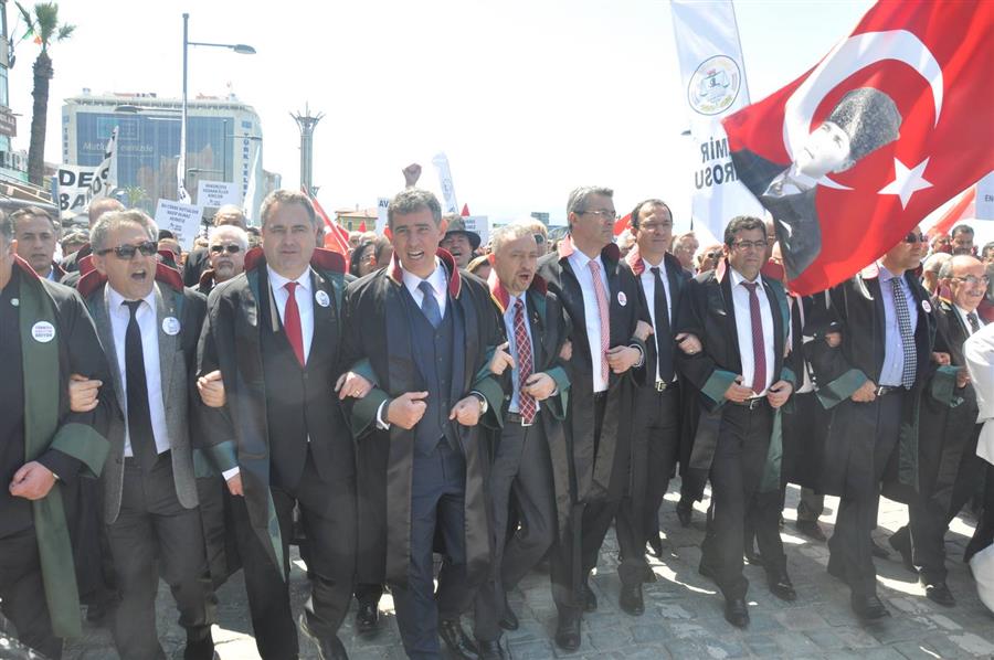 Türkiye Adaletini Arıyor İzmir Mitingi Büyük Bir Coşkuyla Gerçekleştirildi
