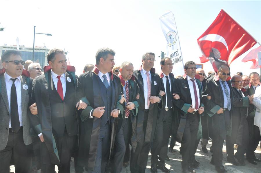 Türkiye Adaletini Arıyor İzmir Mitingi Büyük Bir Coşkuyla Gerçekleştirildi