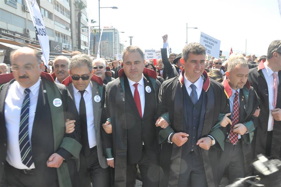 Türkiye Adaletini Arıyor İzmir Mitingi Büyük Bir Coşkuyla Gerçekleştirildi