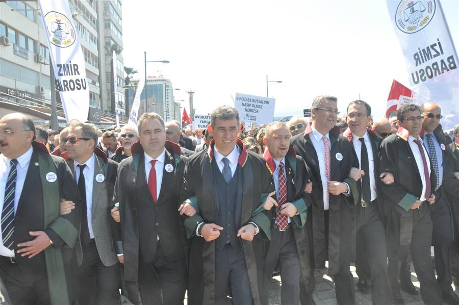 Türkiye Adaletini Arıyor İzmir Mitingi Büyük Bir Coşkuyla Gerçekleştirildi