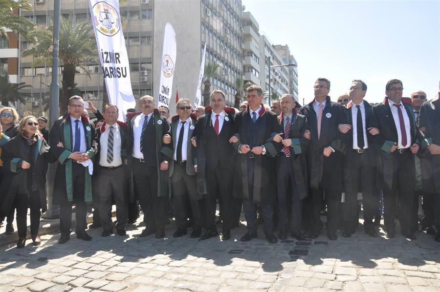 Türkiye Adaletini Arıyor İzmir Mitingi Büyük Bir Coşkuyla Gerçekleştirildi