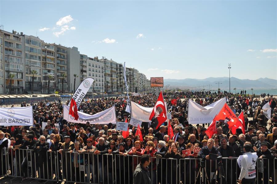 Türkiye Adaletini Arıyor İzmir Mitingi Büyük Bir Coşkuyla Gerçekleştirildi