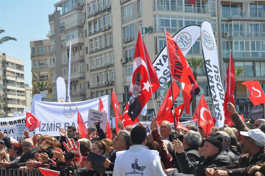 Türkiye Adaletini Arıyor İzmir Mitingi Büyük Bir Coşkuyla Gerçekleştirildi