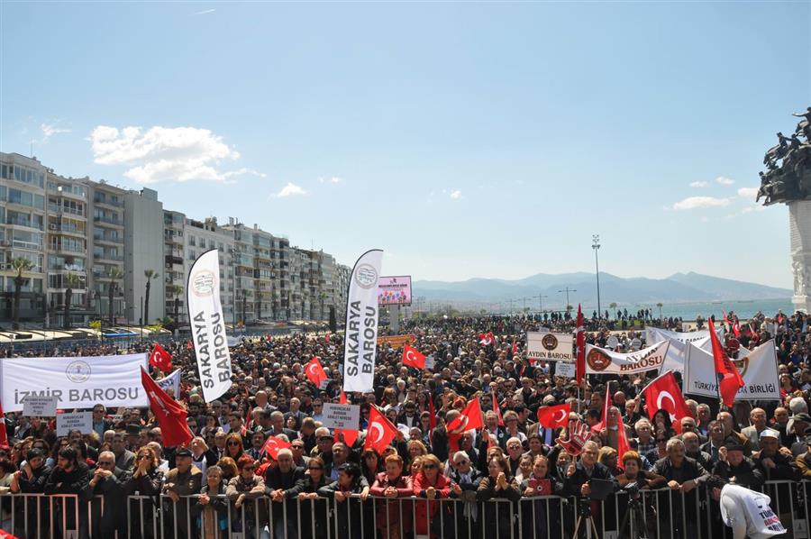 Türkiye Adaletini Arıyor İzmir Mitingi Büyük Bir Coşkuyla Gerçekleştirildi