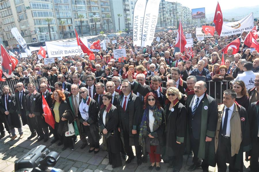 Türkiye Adaletini Arıyor İzmir Mitingi Büyük Bir Coşkuyla Gerçekleştirildi