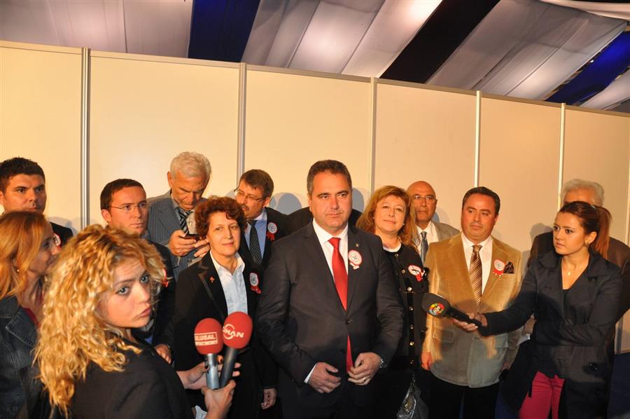 İzmir Barosu 2014 Yılı Olağan Genel Kurulu Tamamlandı