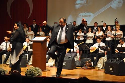 İzmir Barosu Türk Halk Müziği Topluluğu Konseri Yapıldı