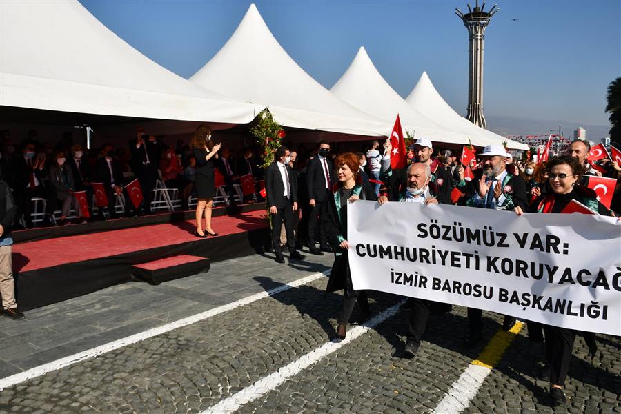 Cumhuriyet Korteji