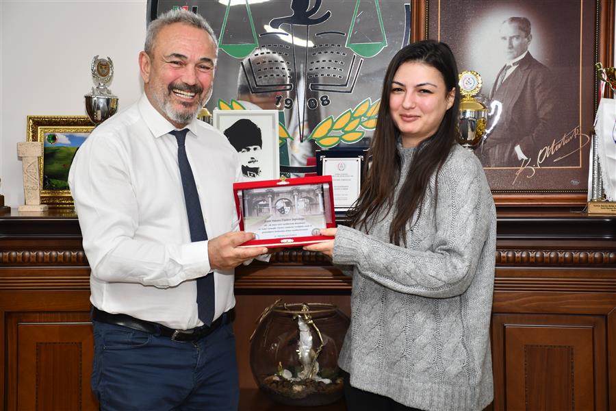 İzmir Barosu Tiyatro Topluluğu Baromuzu Ziyaret Etti