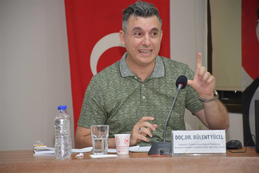 İzmir Barosu Hukuk Söyleşileri Devam Ediyor