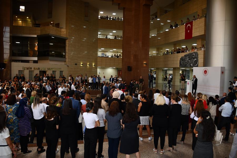 Avukatların Sesi Bu Ülkenin Özgürlüğü, Demokrasisi ve Hukuk Devleti İçin Gereklidir. Susmayacağız! 