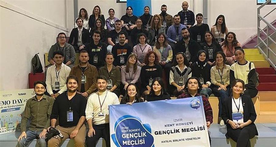 İzmir Kent Konseyi Gençlik Meclisi Yerel Gençlik Stratejisi Çalıştayı Yapıldı