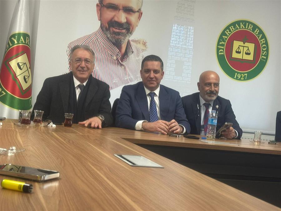 Katledilmesinin 8. Yılında Mezarı Başında Andığımız Diyarbakır Barosu Başkanı Av. Tahir Elçi İçin Adalet Arayışımız Devam Ediyor