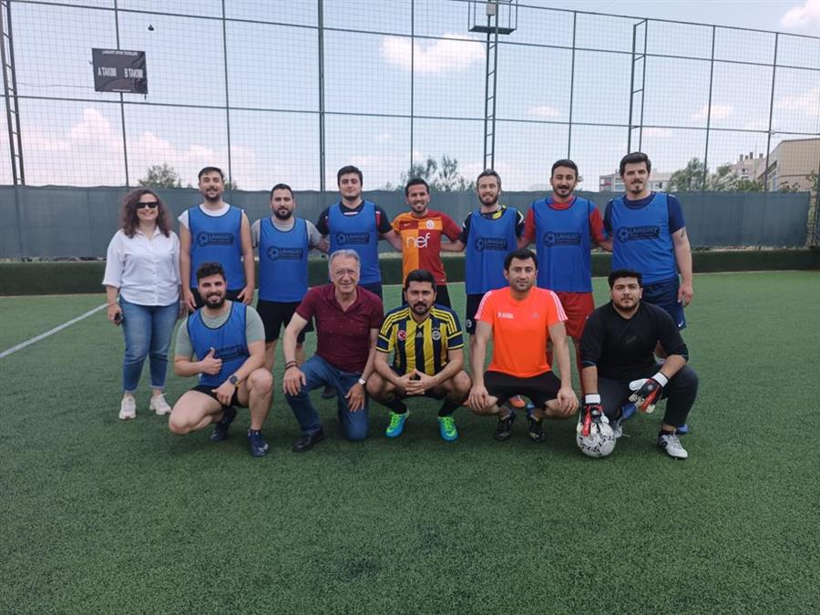 İzmir Barosu 32. Geleneksel Halı Saha Turnuvası Başladı