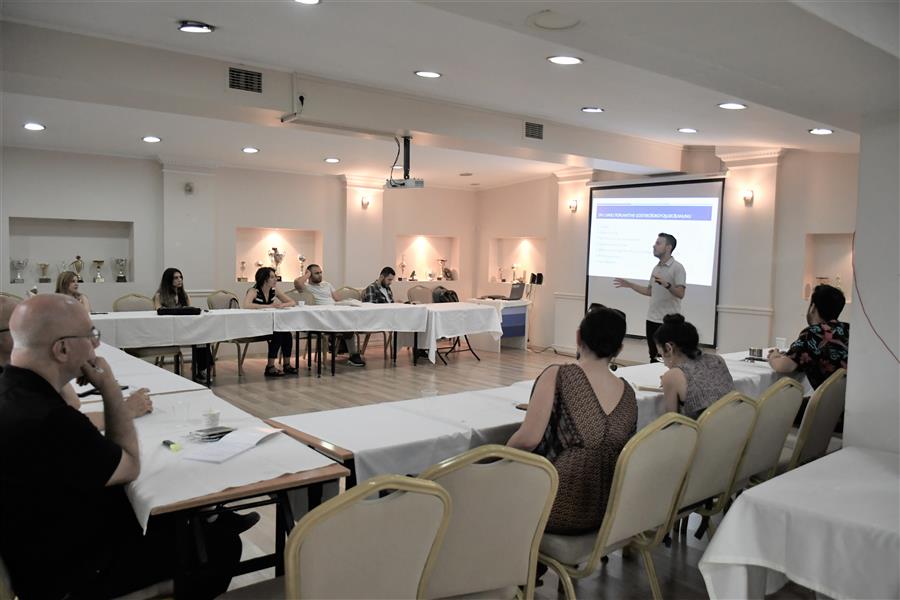 İzmir Barosu LGBTİ+ Hakları Komisyonunun Hak İhalllerini Önlemeye Yönelik Çalışmaları,  Meslektaşlarımızın Katılımıyla Hayat Buluyor 