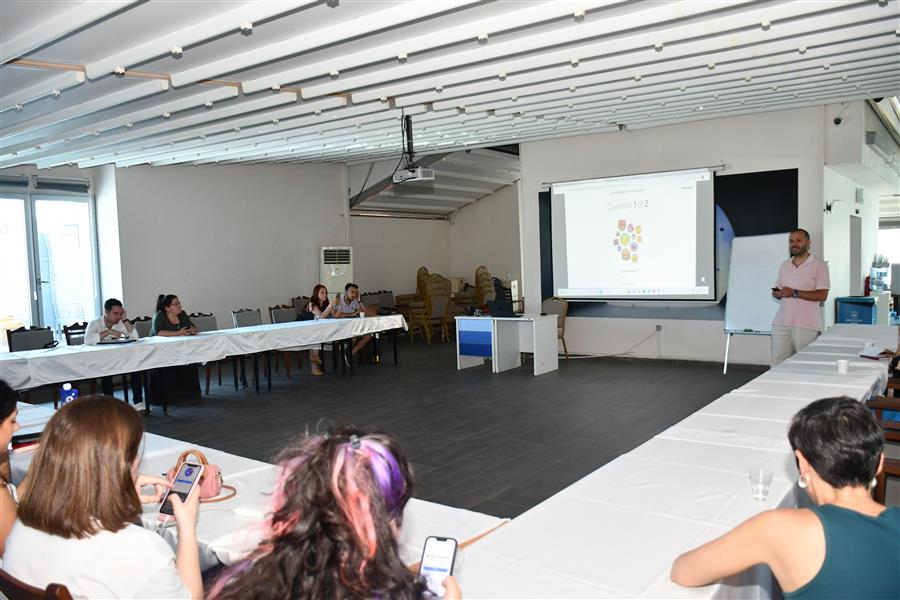 İzmir Barosu LGBTİ+ Hakları Komisyonunun Hak İhalllerini Önlemeye Yönelik Çalışmaları,  Meslektaşlarımızın Katılımıyla Hayat Buluyor 