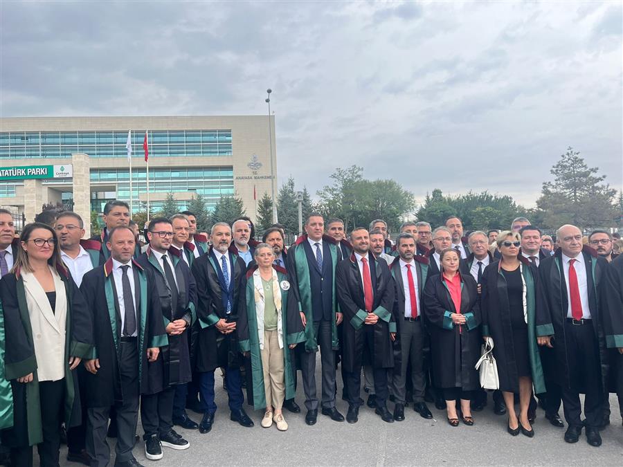 Meslektaşımız Av. Ş. Can Atalay’ın “Serbest Bırakılması Çağrısı” İçin Anayasa Mahkemesi Önündeydik