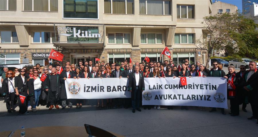 İzmir Barosundan Cumhuriyetin 101. Yılına Coşkulu Kutlama