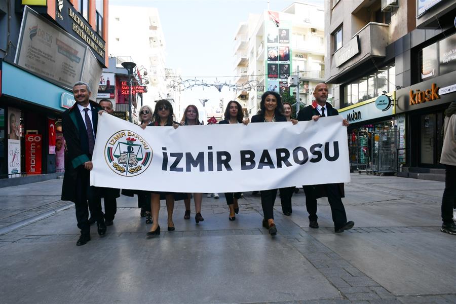 İzmir Barosundan Cumhuriyetin 101. Yılına Coşkulu Kutlama