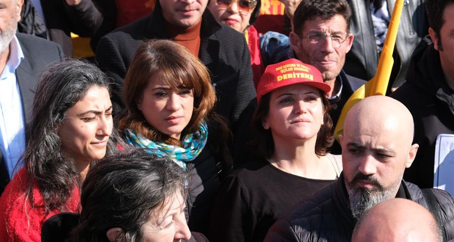 Deriteks Genel Başkanı ve Yöneticilerine Yönelik Silahlı Saldırıyı Kınıyoruz
