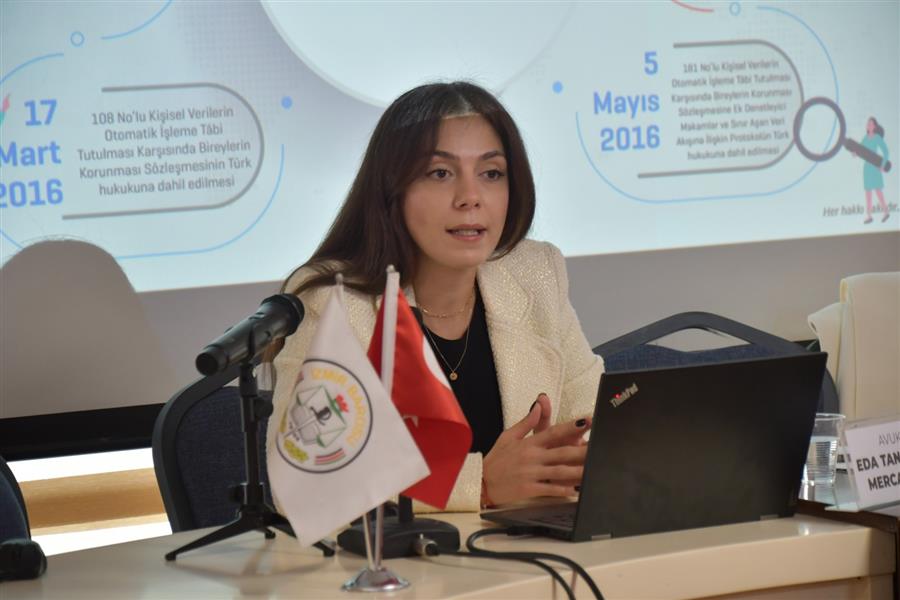 İzmir Barosundan Yurt Dışına Veri Aktarımı Konferansı