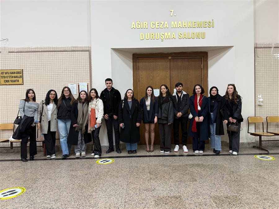 Hukuk Fakültesi Öğrencileri İzmir Adliyesi’nde Duruşma İzledi