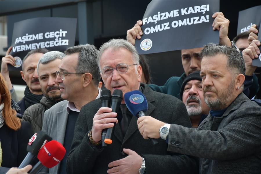 İzmir Barosundan Gözaltılara Sert Tepki: "Bu Siyasi Bir Darbedir!"