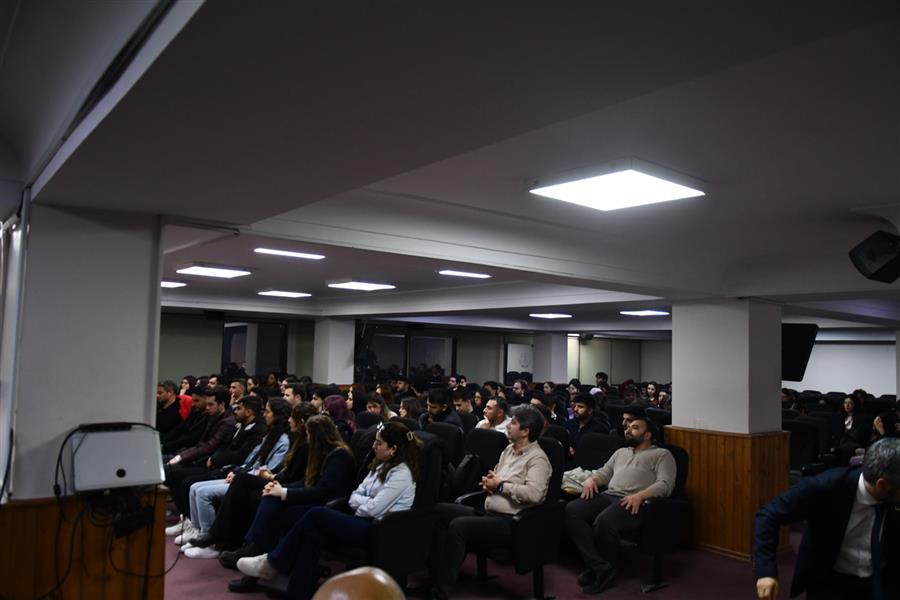 ”Hukuki Problem Çözme ve Dilekçe Yazma Teknikleri” Konferansı Yapıldı