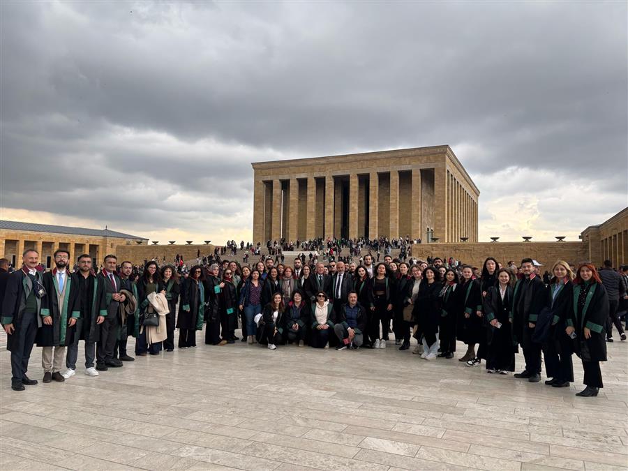 İzmir Barosu Ankara’da “Savunmanın Bağımsızlığı, Hukuka Saygı” İçin Yürüdü