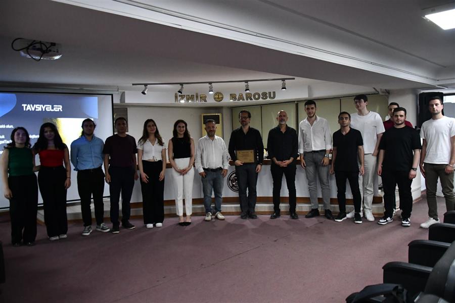 Hukuk Fakültesi Öğrencileri ile Yapay Zeka Çağında Hukuk Üzerine Söyleşi