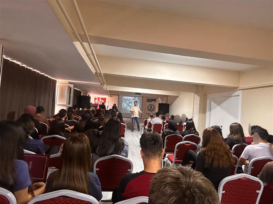 Kanuni Sultan Süleyman Anadolu Lisesi’nde “Çocuk Hakları Bağlamında Siber Zorbalık” Konulu Seminer Gerçekleştirildi