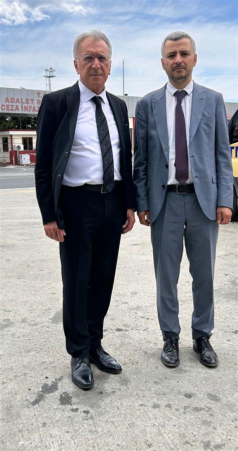 İstanbul Barosu Duruşmasındayız
