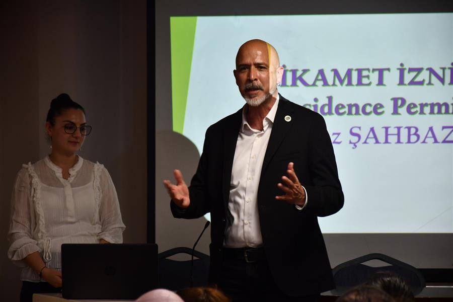 İzmir Barosundan “Yabancıların İkamet İzni” Konulu Konferans